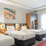 Grand Moon 3*