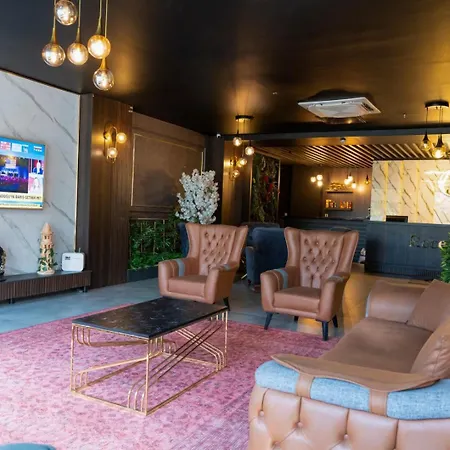 Grand Moon Hotel