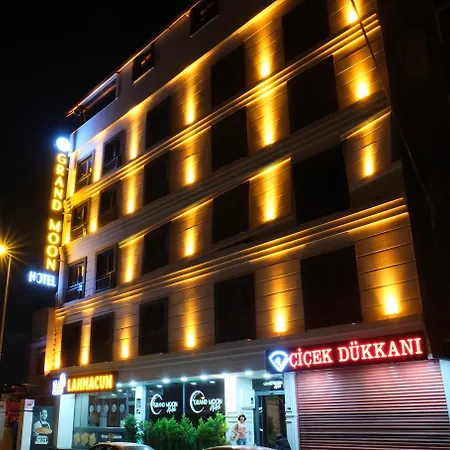 Grand Moon *