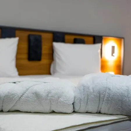 Grand Moon Hotell *