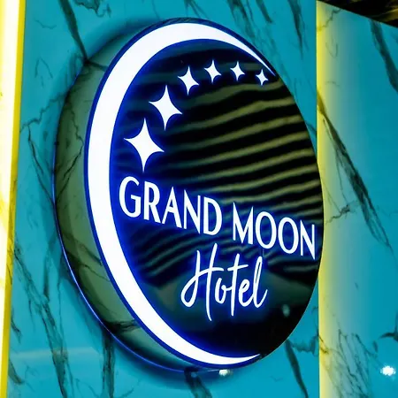 Grand Moon